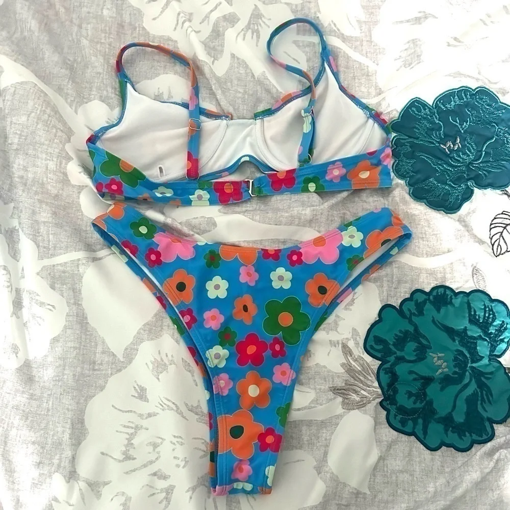 Floral Bikini Women’s L Blue Cheeky Underwire Swimsuit